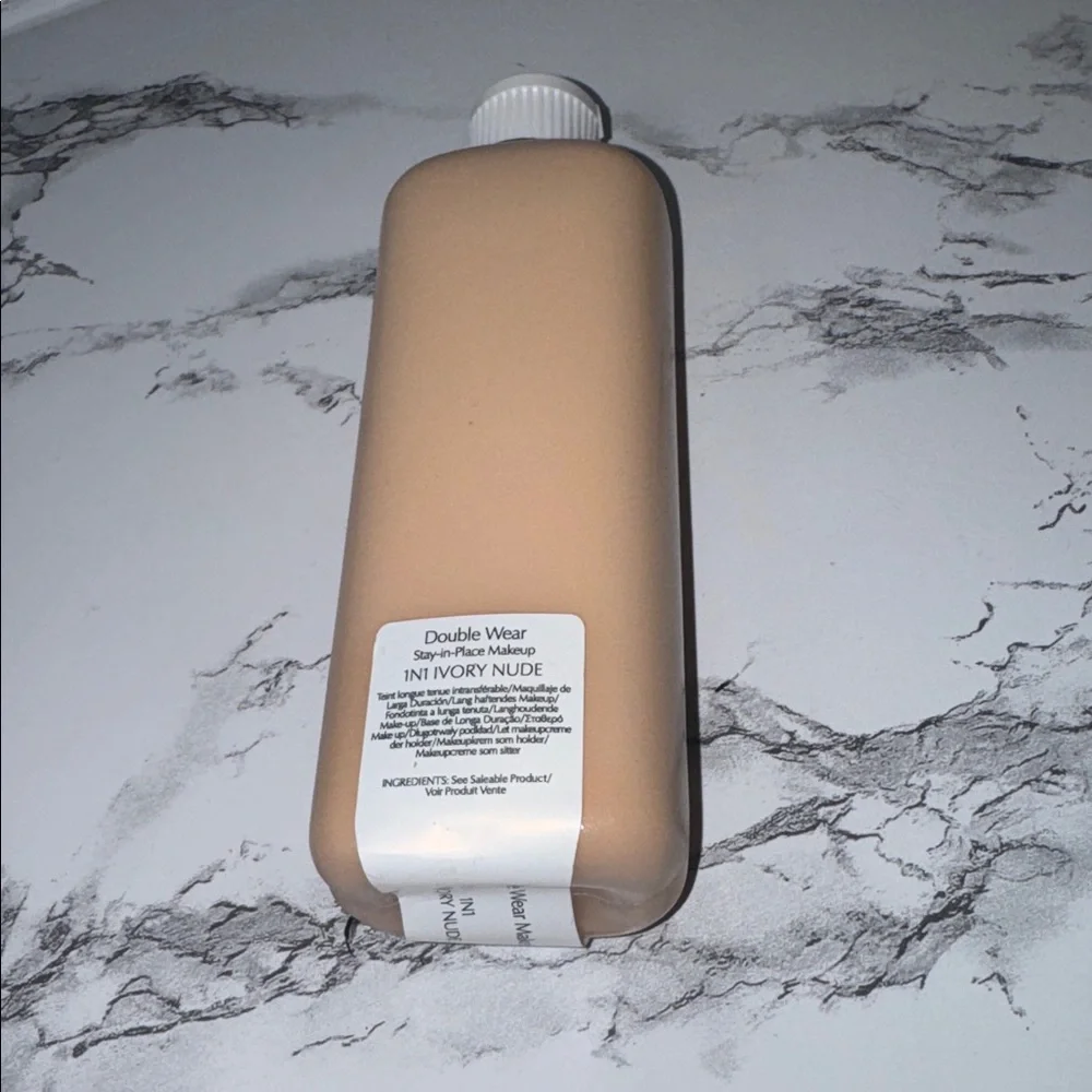 Estée Lauder Double Wear Foundation: 1N1 Ivory Nude Never used 100% authentic